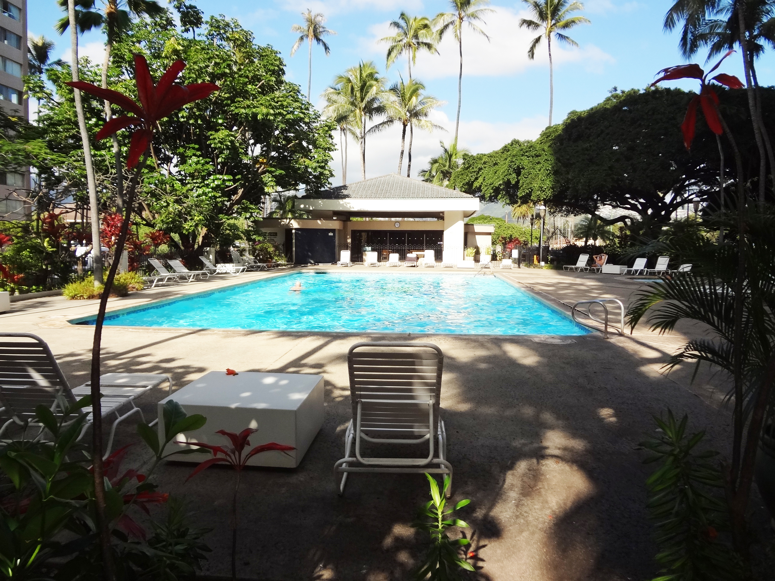 Liliuokalani Gardens Pool and spa