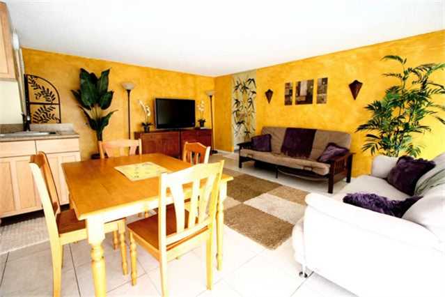 Lokelani  full kitchen