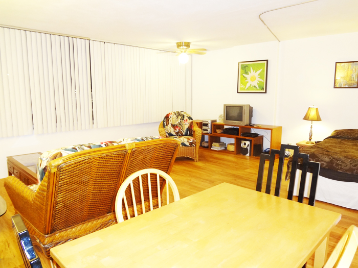Gardenia living area.