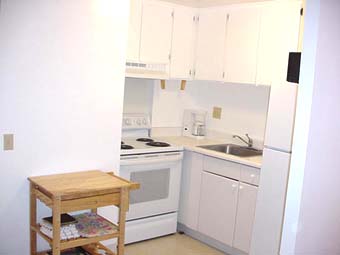 Maile full kitchen